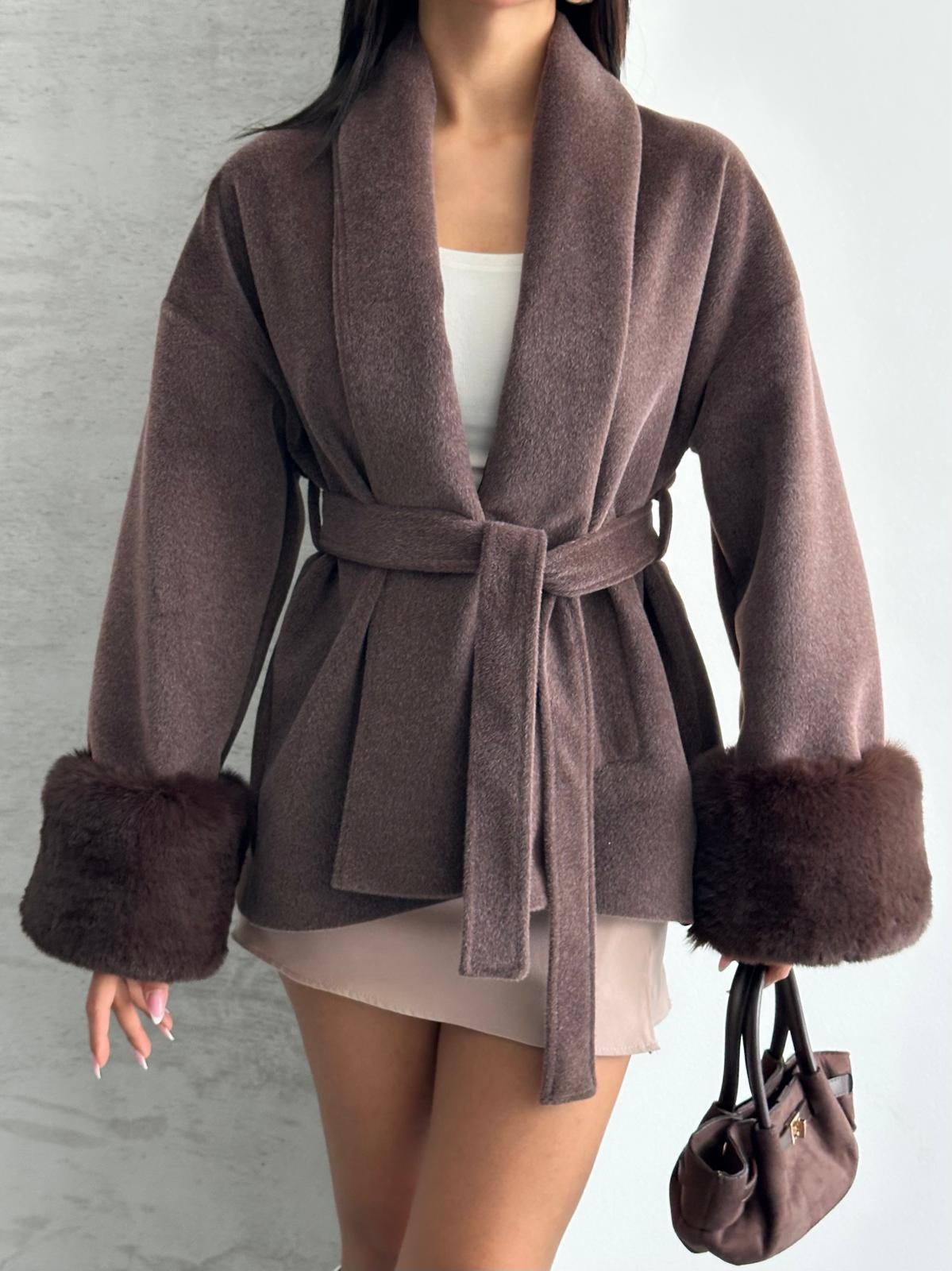 Nicole Kolu Kürk Detaylı Fox Kaşe Kaban