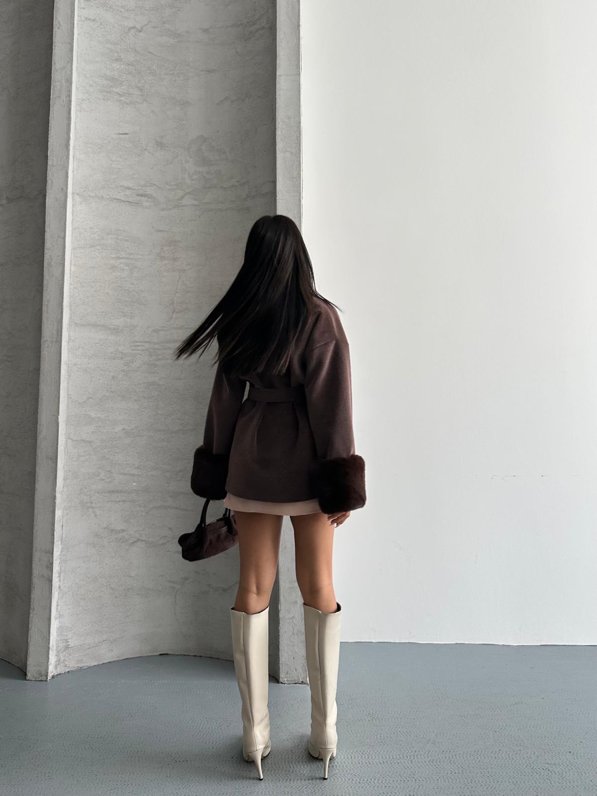 Nicole Kolu Kürk Detaylı Fox Kaşe Kaban