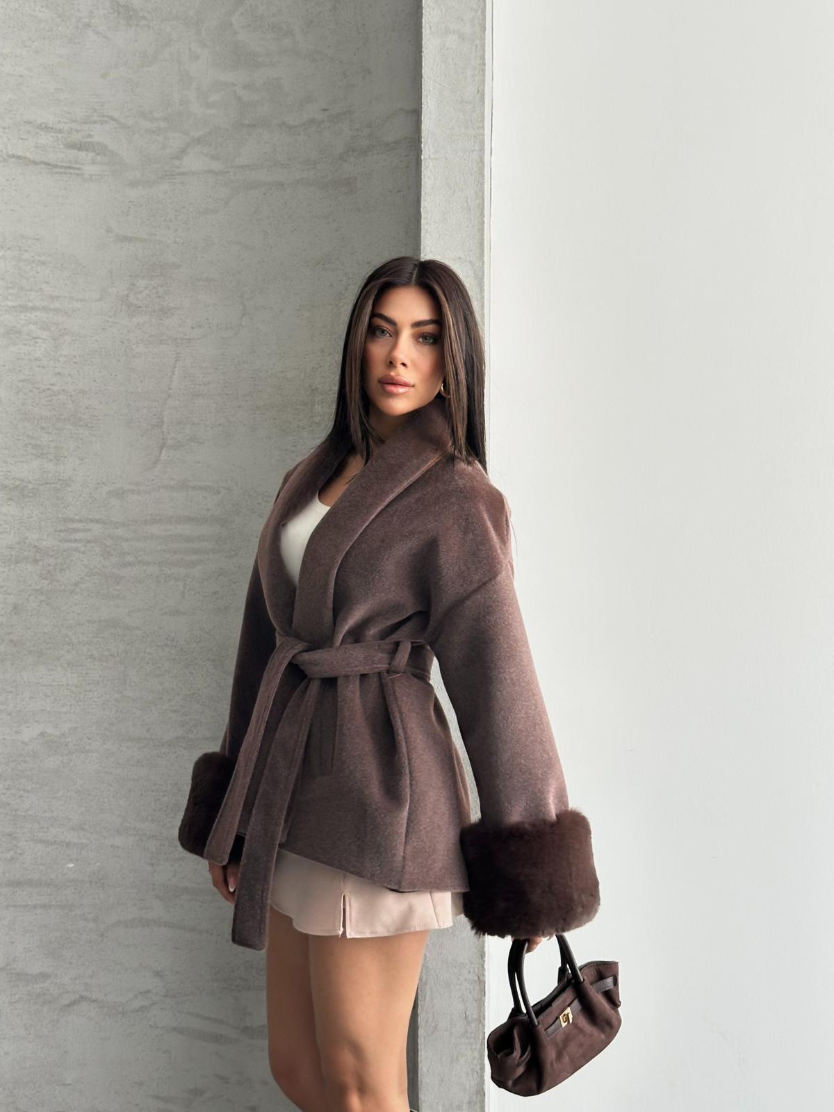 Nicole Kolu Kürk Detaylı Fox Kaşe Kaban