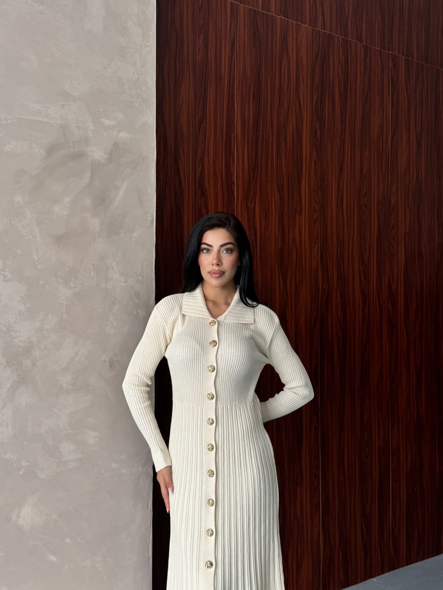 Kelly Triko Sık Dokuma Altın Düğme Elbise Beyaz