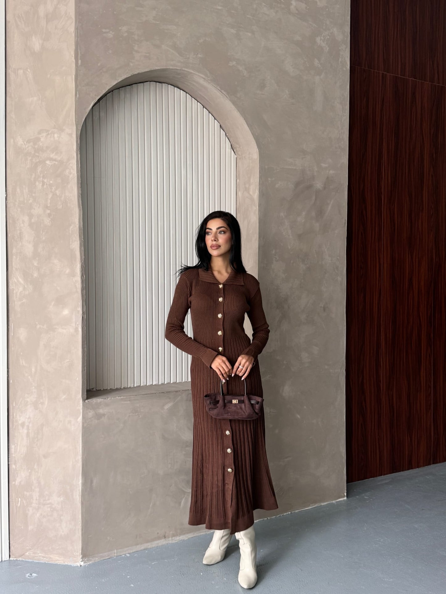 Kelly Triko Sık Dokuma Altın Düğme Elbise Kahverengi